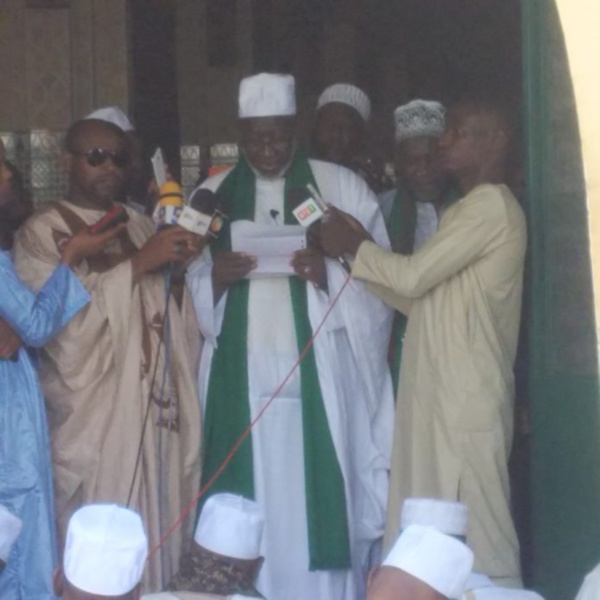 Imam Thierno Madani Tall de la mosquée omarienne : ” les critères de parenté ou d’amitié ne doivent pas guider le choix d’un député” Imam Thierno Madani Tall de la mosquée omarienne : ” les critères de parenté ou d’amitié ne doivent pas guider le choix d’un député”