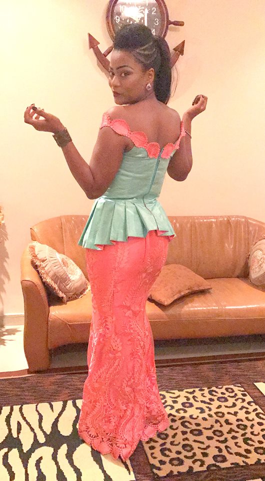 Madame Hig Tech sur la TFM, Merry Beye Diouf toute élégante pour magnifier l'EID MUBARACK Madame Hig Tech sur la TFM, Merry Beye Diouf toute élégante pour magnifier l'EID MUBARACK