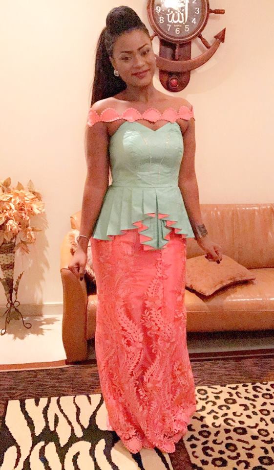 Madame Hig Tech sur la TFM, Merry Beye Diouf toute élégante pour magnifier l'EID MUBARACK Madame Hig Tech sur la TFM, Merry Beye Diouf toute élégante pour magnifier l'EID MUBARACK