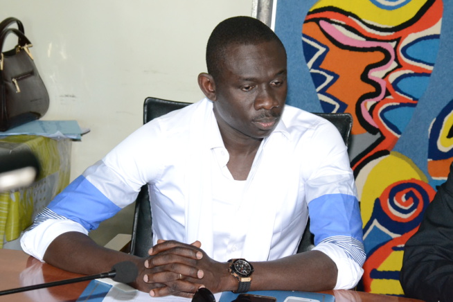 PAPE DIOUF CHANTEUR En mode dévot PAPE DIOUF CHANTEUR En mode dévot