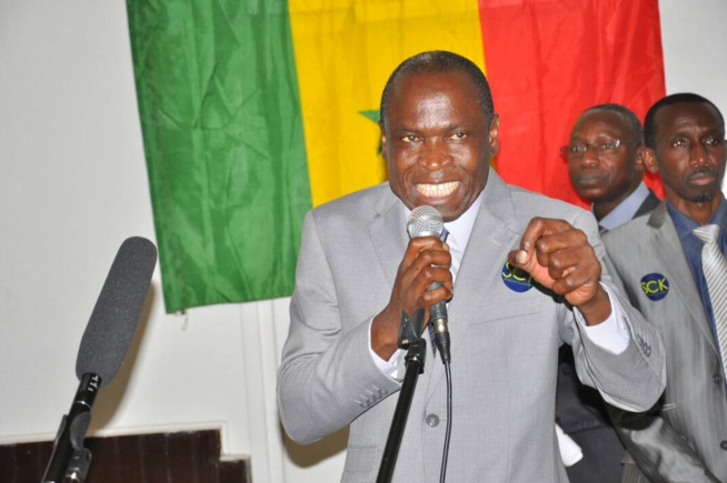 Me Ousmane Ngom du mouvement "Senegal Ça Kanam" à la rencontre des militants sur le 13 eme arrondissement à Paris