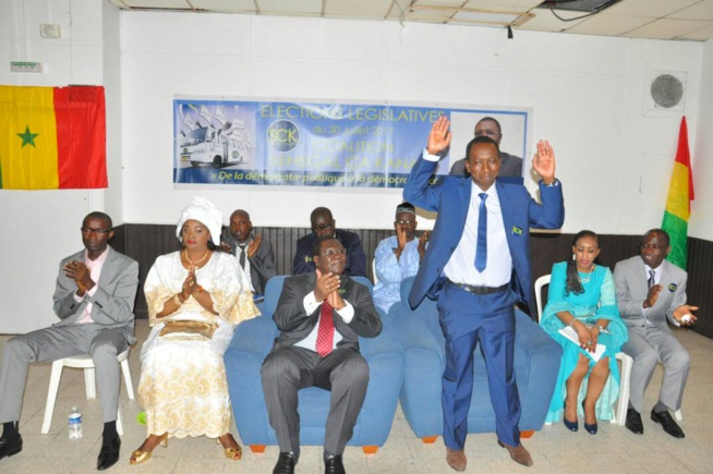 Me Ousmane Ngom du mouvement "Senegal Ça Kanam" à la rencontre des militants sur le 13 eme arrondissement à Paris Me Ousmane Ngom du mouvement "Senegal Ça Kanam" à la rencontre des militants sur le 13 eme arrondissement à Paris
