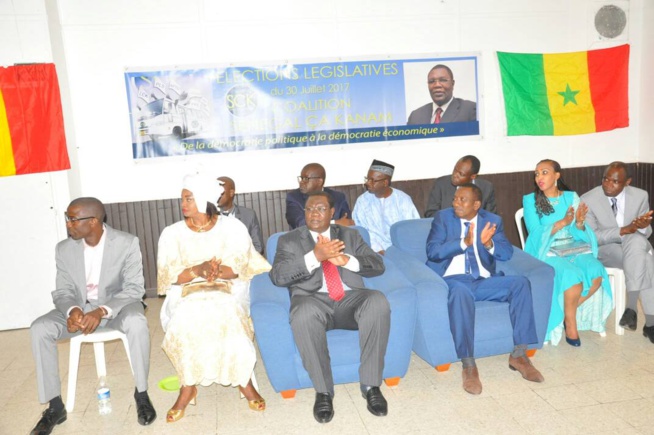 Me Ousmane Ngom du mouvement "Senegal Ça Kanam" à la rencontre des militants sur le 13 eme arrondissement à Paris Me Ousmane Ngom du mouvement "Senegal Ça Kanam" à la rencontre des militants sur le 13 eme arrondissement à Paris