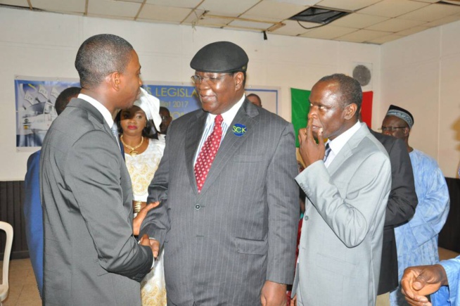 Me Ousmane Ngom du mouvement "Senegal Ça Kanam" à la rencontre des militants sur le 13 eme arrondissement à Paris Me Ousmane Ngom du mouvement "Senegal Ça Kanam" à la rencontre des militants sur le 13 eme arrondissement à Paris