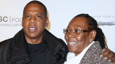 Jay-Z révèle l'homosexualité de sa maman Gloria, dans une chanson touchante Jay-Z révèle l'homosexualité de sa maman Gloria, dans une chanson touchante