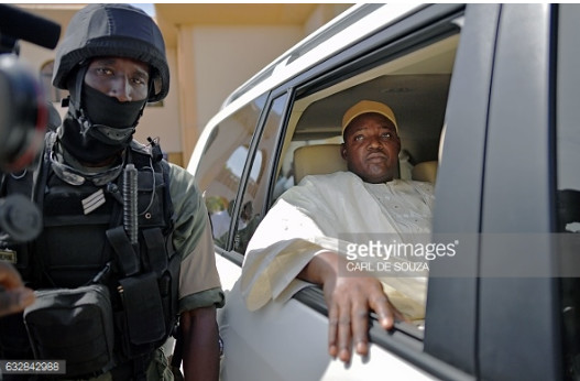 Gambie : 250 soldats de Jammeh menacent le pouvoir de Barrow Gambie : 250 soldats de Jammeh menacent le pouvoir de Barrow