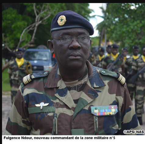 Ziguinchor : Le Colonel Fulgence Ndour a présenté ce mercredi, le nouveau système de recrutement des volontaires de l’Armée aux journalistes. Ziguinchor : Le Colonel Fulgence Ndour a présenté ce mercredi, le nouveau système de recrutement des volontaires de l’Armée aux journalistes.