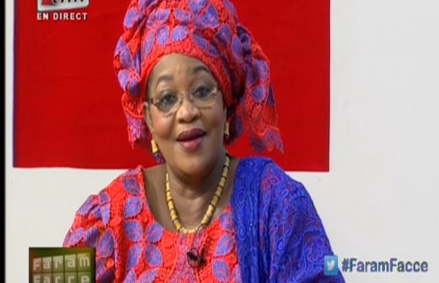 Vidéo – « Faram Facce » : Pape Ngagne Ndiaye reçoit Aida Mbadj. Extrait. Regardez Vidéo – « Faram Facce » : Pape Ngagne Ndiaye reçoit Aida Mbadj. Extrait. Regardez