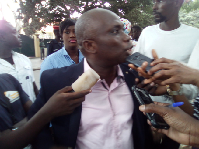Urgent : Oumar Sarr, député PDS brutalisé, Mamadou Bassirou Kébé, tête de liste de la Coalition gagnante à Nioro, interdit d’accéder à l’hémicycle Urgent : Oumar Sarr, député PDS brutalisé, Mamadou Bassirou Kébé, tête de liste de la Coalition gagnante à Nioro, interdit d’accéder à l’hémicycle