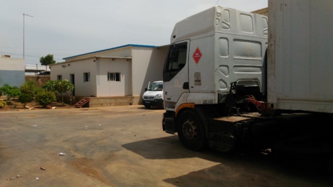Diamniadio- Les travailleurs de l’entreprise chinoise Tamou Fishing International ont crié leur colère, hier… Diamniadio- Les travailleurs de l’entreprise chinoise Tamou Fishing International ont crié leur colère, hier…