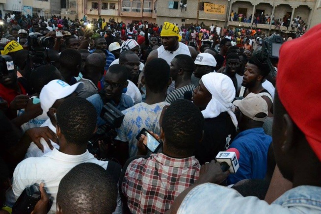 OPEN PRESS: Modou Lo mobilise aux Parcelles Assainies et reçoit la visite du ministre de finances Amadou Ba.