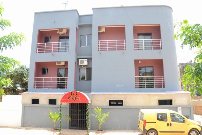 DU NOUVEAU À DAKAR: Le Jet Café ouvre ses portes, Bar-Chicha- Restaurant- Lounge- Hotel