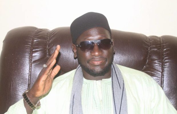 Touba : Serigne Assane Mbacké solde ses comptes avec Oumar Sarr devant Wade Touba : Serigne Assane Mbacké solde ses comptes avec Oumar Sarr devant Wade