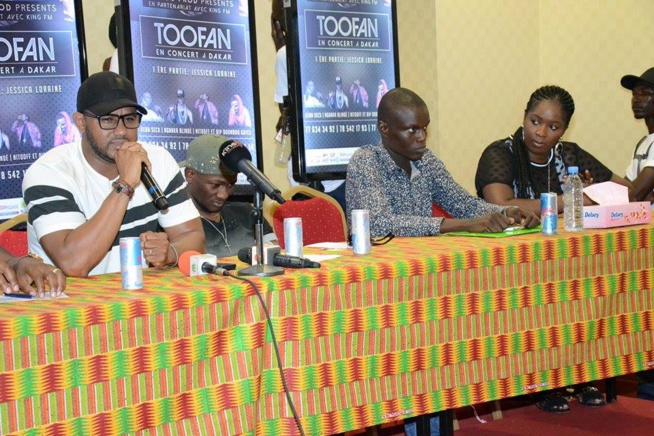 JOUR J- 02: TOOFAN face à la presse Sénégalaise pour le concert du 15 juillet à l'Esplanade du grand theatre. JOUR J- 02: TOOFAN face à la presse Sénégalaise pour le concert du 15 juillet à l'Esplanade du grand theatre.