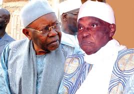 Abdoulaye Wade au khalife général des Tidianes:«Je ne vais pas parler de politique, mais nous nous connaissons très bien» Abdoulaye Wade au khalife général des Tidianes:«Je ne vais pas parler de politique, mais nous nous connaissons très bien»