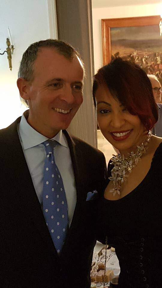 Viviane Chdid à l'honneur pour fêter l'indépendance de la France ce 14 Juillet à l'ambassade de la France à Dakar Viviane Chdid à l'honneur pour fêter l'indépendance de la France ce 14 Juillet à l'ambassade de la France à Dakar