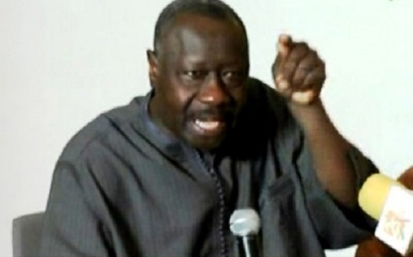 2stv : El Hadj Ndiaye se fâche contre … 2stv : El Hadj Ndiaye se fâche contre …