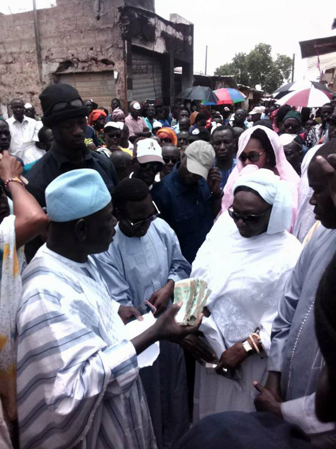 Aminata TALL et les liasses de cinq mille Aminata TALL et les liasses de cinq mille