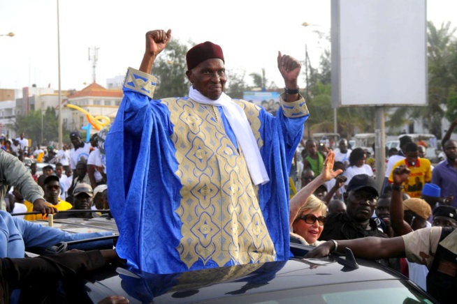 Délivrance des cartes : Wade pour une marche nationale à la place de l’indépendance mardi prochain Délivrance des cartes : Wade pour une marche nationale à la place de l’indépendance mardi prochain