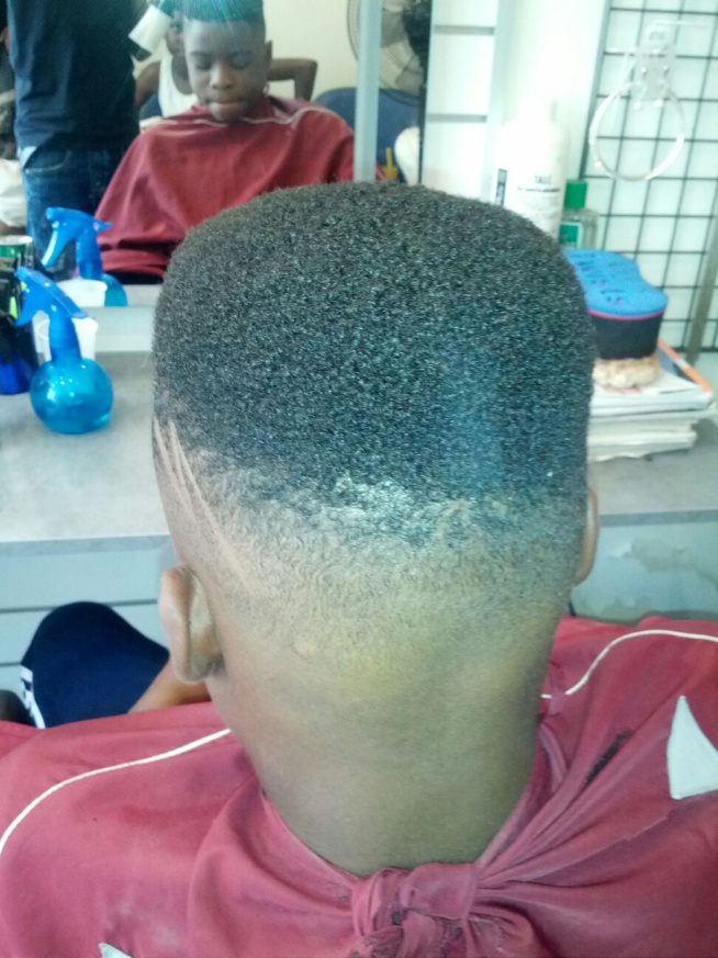 TENDENCES ÉTÉ 2017: FAMA TRESSE SALON AFFRO ANTILLAIS À PALAISEAU VOUS OUVRE SES PORTES. TENDENCES ÉTÉ 2017: FAMA TRESSE SALON AFFRO ANTILLAIS À PALAISEAU VOUS OUVRE SES PORTES.