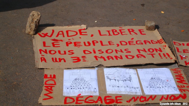 Mardi de tous les dangers au Sénégal : Menaces d’attentats, un dépôt d’armes blanches identifié dans un immeuble en ville, des appels téléphoniques suspects interceptés Mardi de tous les dangers au Sénégal : Menaces d’attentats, un dépôt d’armes blanches identifié dans un immeuble en ville, des appels téléphoniques suspects interceptés