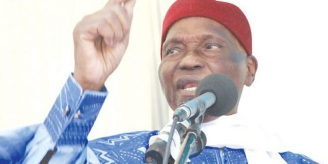 Wade rejette la proposition de Macky Sall et avertit le Conseil constitutionnel Wade rejette la proposition de Macky Sall et avertit le Conseil constitutionnel