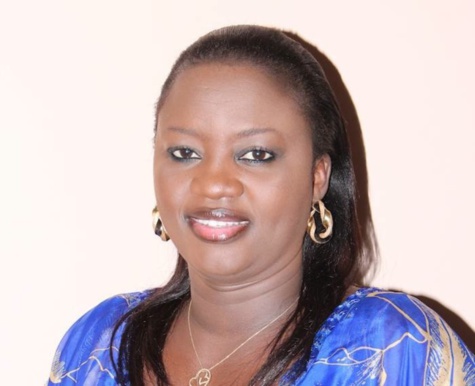 Yaye Fatou Diagne expulse sa tante Boury et ses enfants de leur maison... familiale Yaye Fatou Diagne expulse sa tante Boury et ses enfants de leur maison... familiale