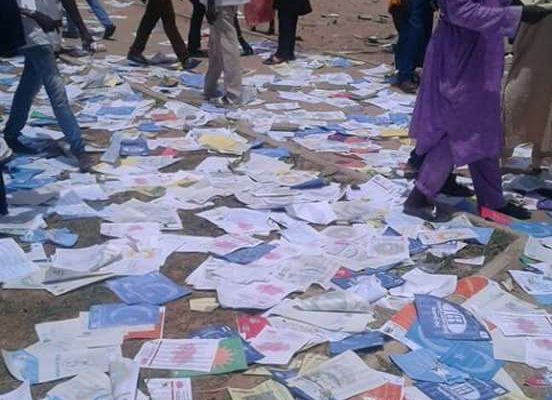 Touba : Des urnes sacagées et des bulletins en l’air Touba : Des urnes sacagées et des bulletins en l’air