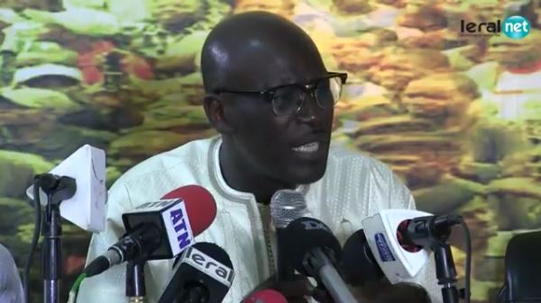Benno Bokk Yaakaar fustige le « saccage inacceptable » de bureaux de vote à Touba, « par une bande de nervis de l’opposition » Benno Bokk Yaakaar fustige le « saccage inacceptable » de bureaux de vote à Touba, « par une bande de nervis de l’opposition »