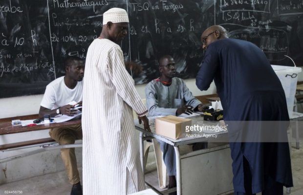 La coalition BBY domine la banlieue… PUR La grosse surprise… Macky et son épouse remportent leurs…Moustapha Niasse l’emporte dans son…Guédiawaye – Malick Gakou gagne son…Aïda Mbodj laminée dans les La coalition BBY domine la banlieue… PUR La grosse surprise… Macky et son épouse remportent leurs…Moustapha Niasse l’emporte dans son…Guédiawaye – Malick Gakou gagne son…Aïda Mbodj laminée dans les