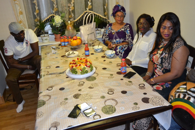 ANNIVERSAIRE: La surprise de Ndeye Fall pour souhaiter joyeux anniversaire à Mata. ANNIVERSAIRE: La surprise de Ndeye Fall pour souhaiter joyeux anniversaire à Mata.