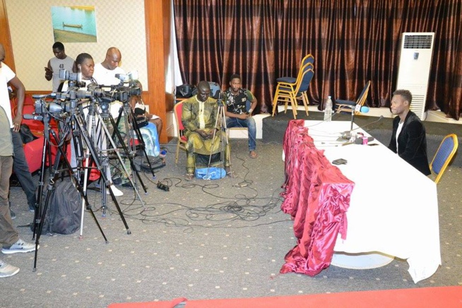 Les images de la conférence de presse de Momo Dieng au Grand Théâtre Les images de la conférence de presse de Momo Dieng au Grand Théâtre