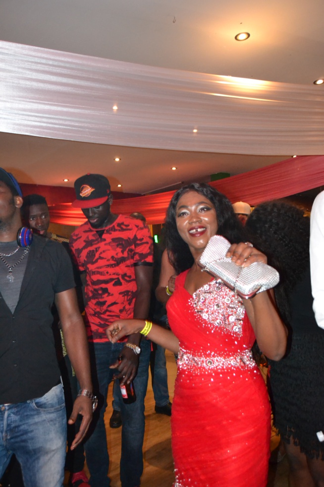 WUYUMA EUROPEAN TOUR: VIVIANE MET LE PAQUET ÀHAMBOURG APRES STOCKHOLM; WUYUMA EUROPEAN TOUR: VIVIANE MET LE PAQUET ÀHAMBOURG APRES STOCKHOLM;