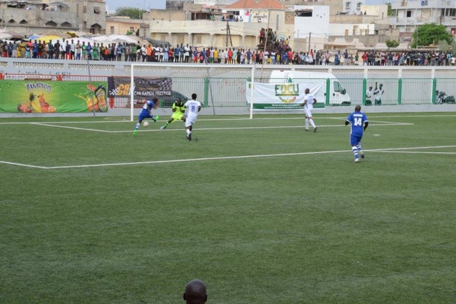 Photos: Match Mbalaxman contre Rappeurs Photos: Match Mbalaxman contre Rappeurs