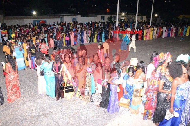 Premiers images: Momo Dieng draine du monde pour sa première sortie au grand theatre.