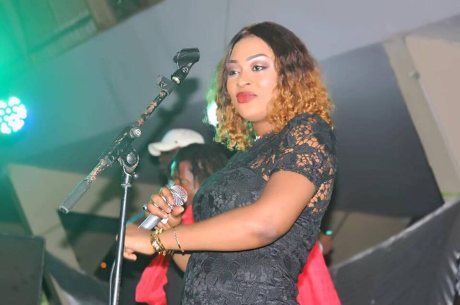 Titi sort sa petite robe noire...et met le feu au CICES Titi sort sa petite robe noire...et met le feu au CICES