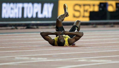 Une fin de carrière de tragédie pour Usain Bolt: la légende se blesse pour sa dernière course dans le relais 4x100m Une fin de carrière de tragédie pour Usain Bolt: la légende se blesse pour sa dernière course dans le relais 4x100m