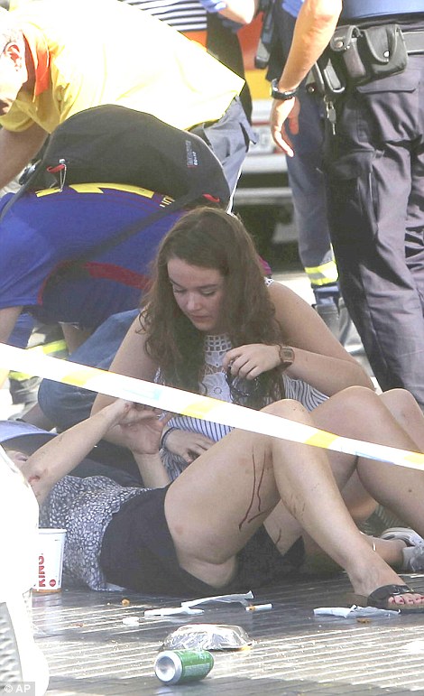 Attentat à Barcelone: 13 morts et plus de 50 blessés, deux suspects arrêtés Attentat à Barcelone: 13 morts et plus de 50 blessés, deux suspects arrêtés