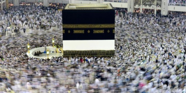 Pèlerinage à La Mecque: l’Arabie saoudite ouvre sa frontière aux Qatariens