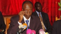 Kalidou Diallo : " Macky Sall ne perd absolument rien à choisir un ministre neutre" Kalidou Diallo : " Macky Sall ne perd absolument rien à choisir un ministre neutre"