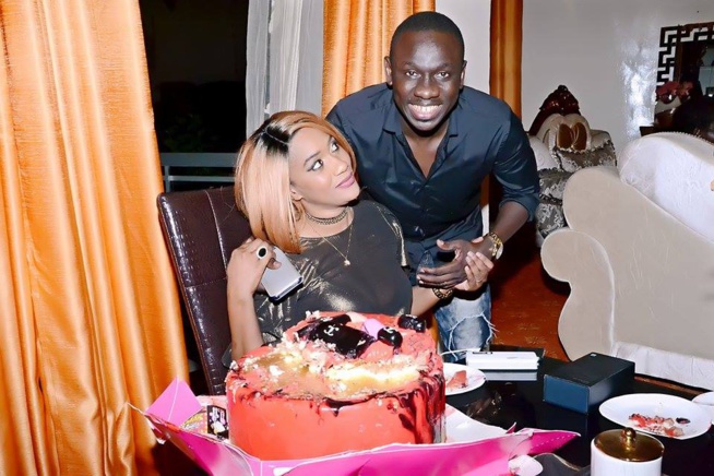 Revivez l'intégralité de la soirée d'anniversaire de la douce moitié du chanteur Pape Diouf chante joyeux anniversaire à Bébé Basse Diouf au Duplexe; Revivez l'intégralité de la soirée d'anniversaire de la douce moitié du chanteur Pape Diouf chante joyeux anniversaire à Bébé Basse Diouf au Duplexe;