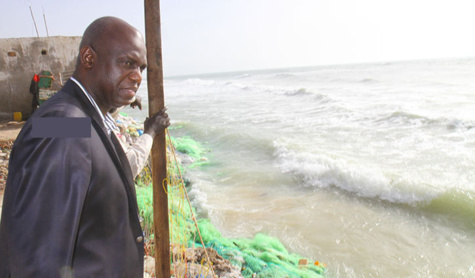 Langue de Barbarie: Mansour Faye juge "urgente" la résolution de l'avancée de la mer Langue de Barbarie: Mansour Faye juge "urgente" la résolution de l'avancée de la mer