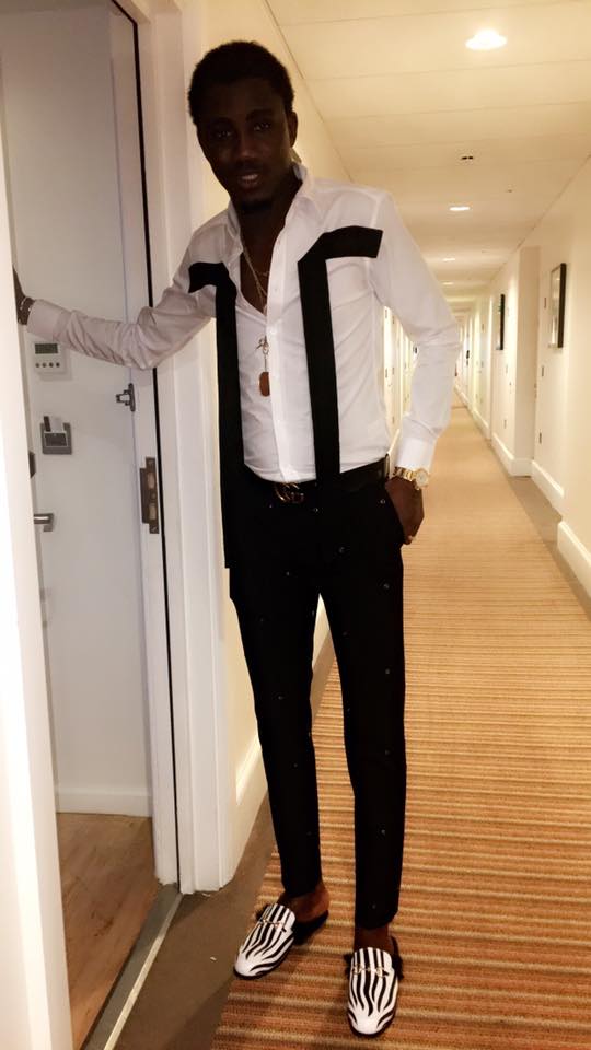 Depuis Londres admirez Sokhna Aidara et son mari Waly Seck dans leur nouveau look …. Depuis Londres admirez Sokhna Aidara et son mari Waly Seck dans leur nouveau look ….