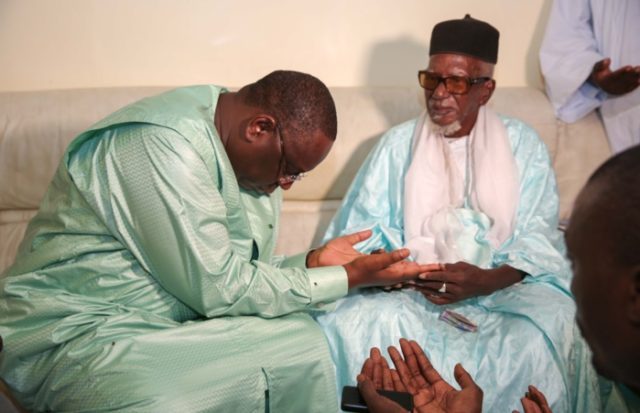 Le Président Macky Sall : « Comment je suis devenu Mouride » Le Président Macky Sall : « Comment je suis devenu Mouride »