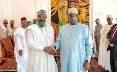Reçu par Macky Sall, le milliardaire camerounais Baba Danpullo promet d’investir au Sénégal Reçu par Macky Sall, le milliardaire camerounais Baba Danpullo promet d’investir au Sénégal