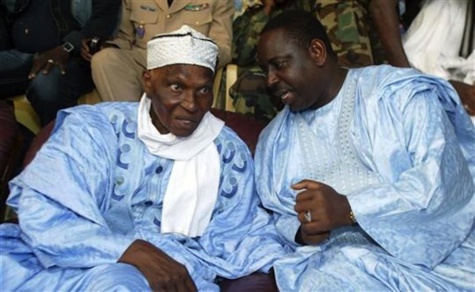 Les vœux de longévité, de santé et de bonheur du Président Macky Sall à Me Abdoulaye Wade