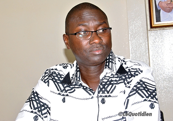 Un constitutionnaliste à la tête du ministère de la Justice: les avocats de Khalifa Sall ne nourrissent aucun espoir et craignent même un tripatouillage de la Constitution Un constitutionnaliste à la tête du ministère de la Justice: les avocats de Khalifa Sall ne nourrissent aucun espoir et craignent même un tripatouillage de la Constitution