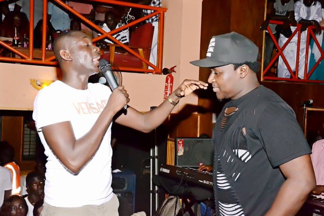 Pape Diouf crée l'orage, "une pluie de monde tombe au Ravin". Pape Diouf crée l'orage, "une pluie de monde tombe au Ravin".