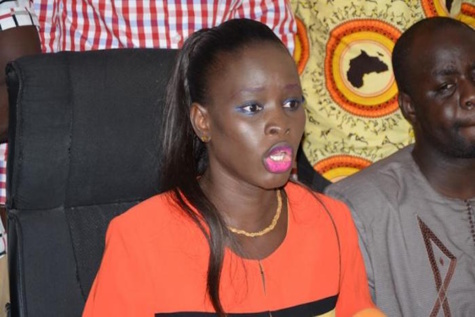 Vidéo : "Thérèse Faye et Youssou Touré manquent de dignité. Une République ne doit pas avoir d'état d'âme" (Pape Amadou Fall) Vidéo : "Thérèse Faye et Youssou Touré manquent de dignité. Une République ne doit pas avoir d'état d'âme" (Pape Amadou Fall)