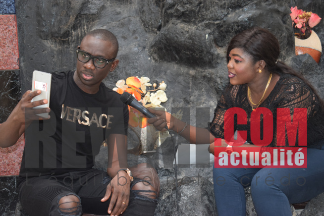 Les coulisses de l’enregistrement de l’émission Rewmi People chez Pape DIOUF Les coulisses de l’enregistrement de l’émission Rewmi People chez Pape DIOUF